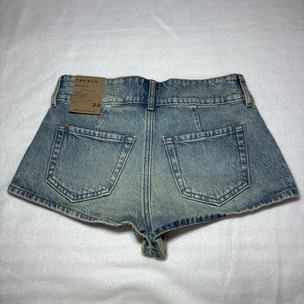 PacSun Womens Micro Short Low Rise Light Wash Denim Shorts Size 22 NWT